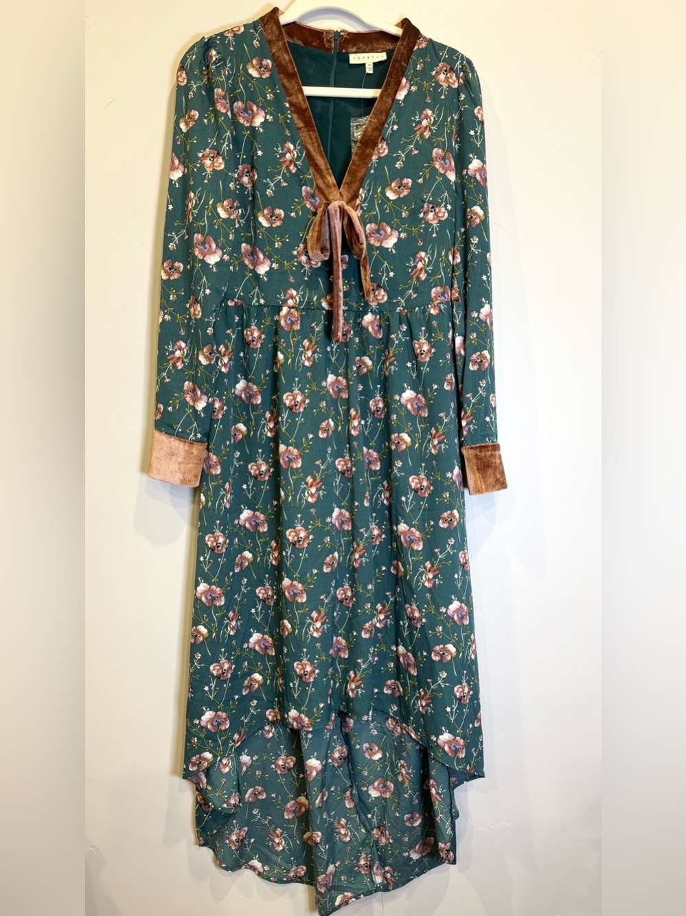 Promesa Boutique 70s Retro Style Green Floral Velvet-Trim Hi Low Midi Dress K